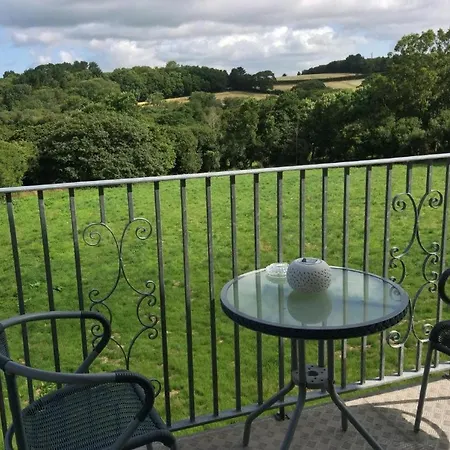In Guest - Orchard Manor, Fore Street, Probus, Tr24ly, Nr Truro